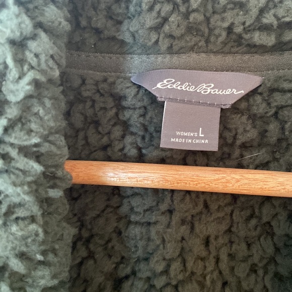 Eddie Bauer Fireside Plush Vest, like new! - Picture 3 of 4
